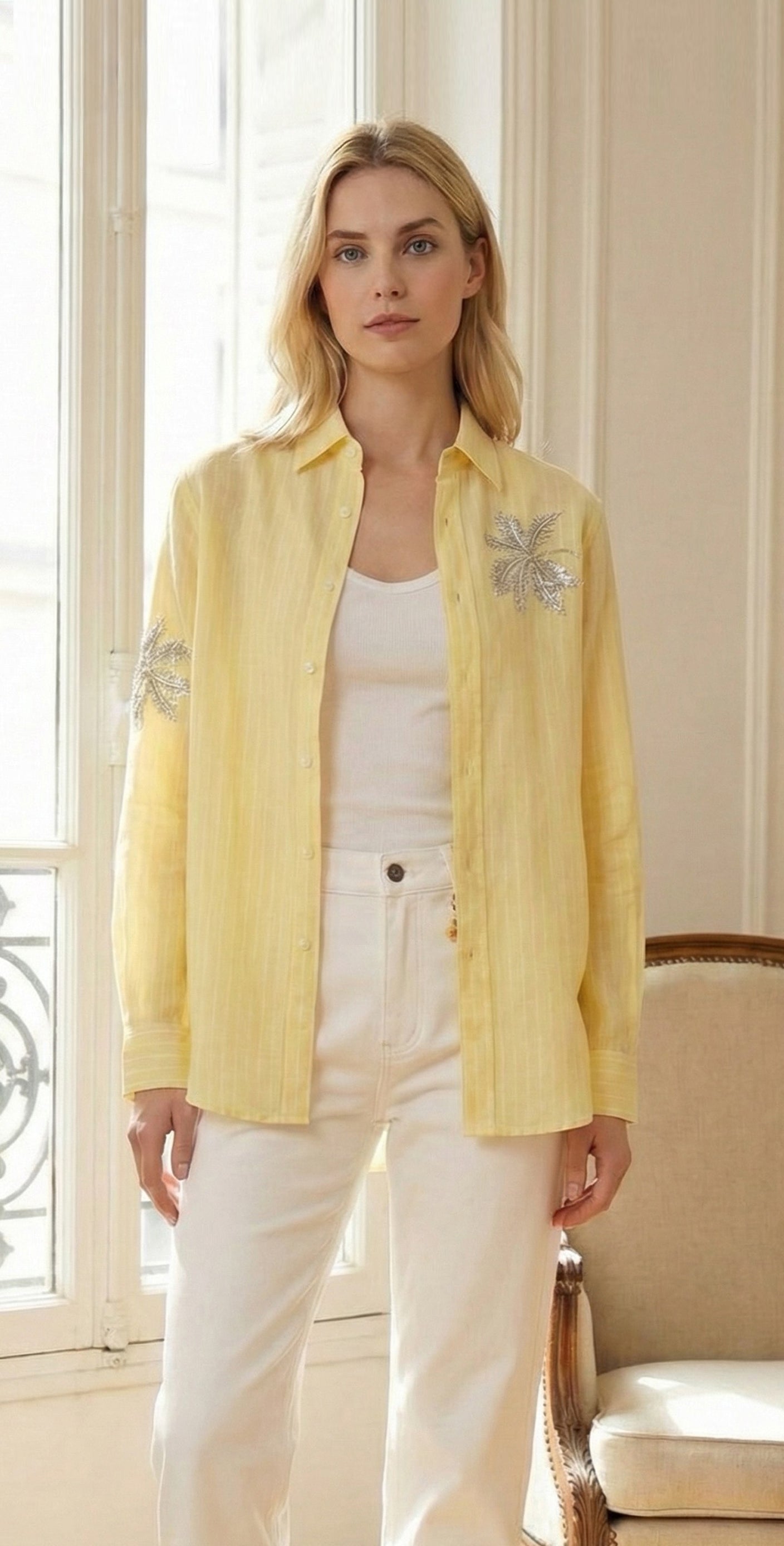 Camicia a righe in lino con paillettes ricamate