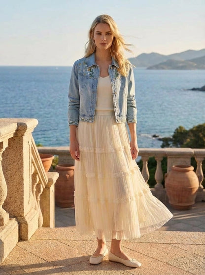 Giacca in denim con ricamo floreale delicato LAVEZZO