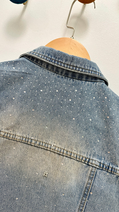 Gilet in denim con pizzo e strass
