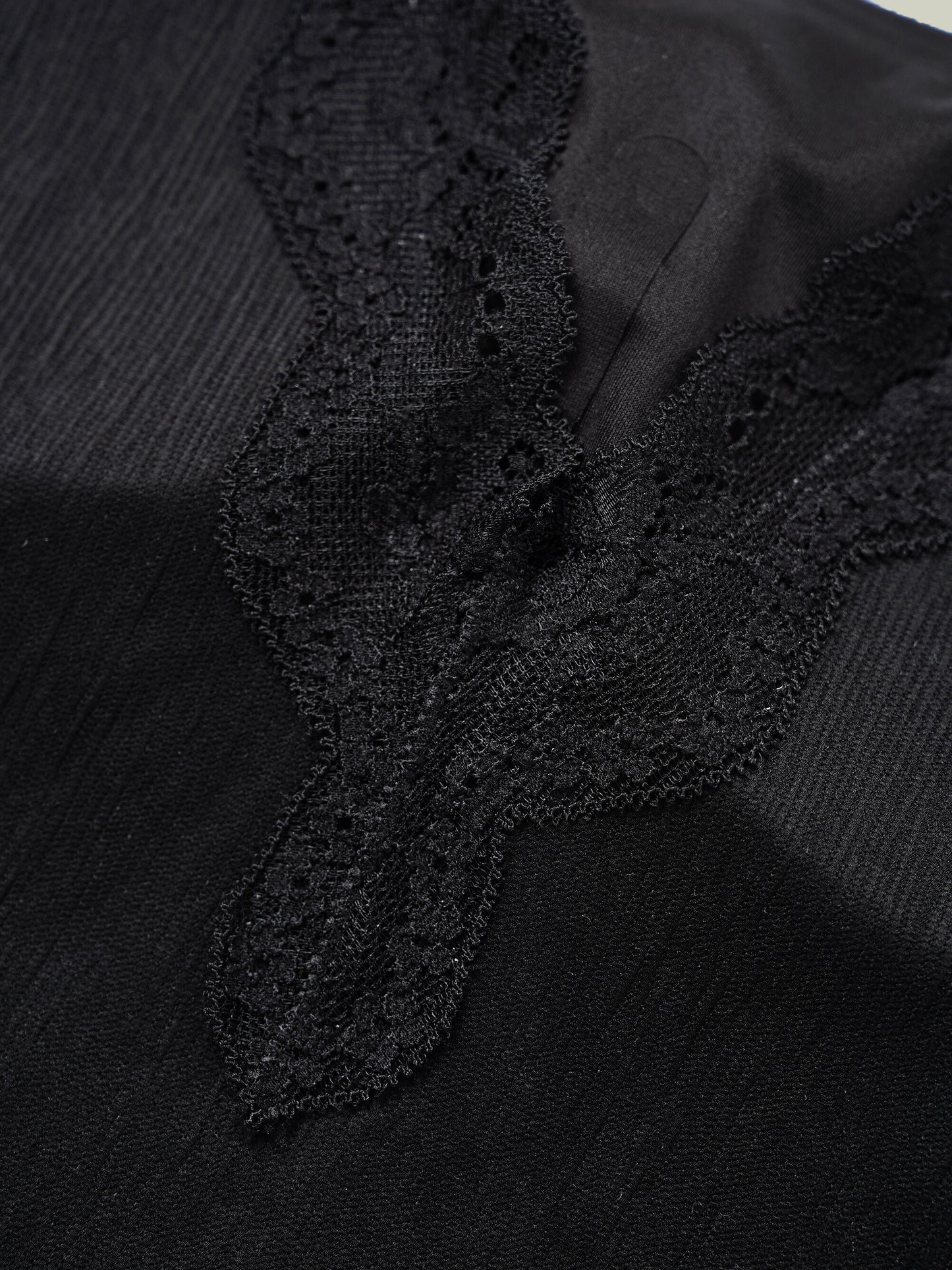 Top intimo in pizzo con micro-plissé testurizzato