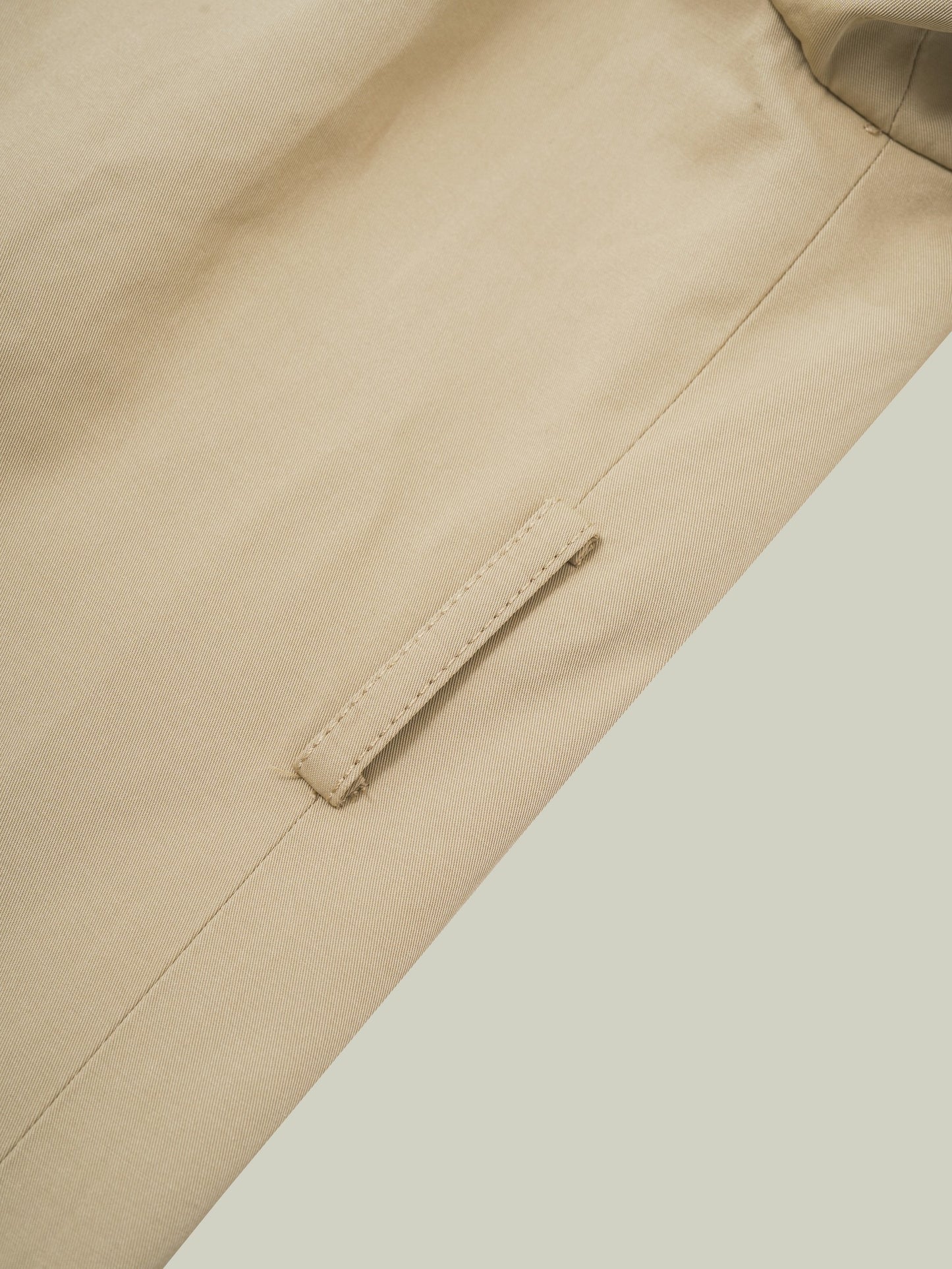Trench coat con colletto alto