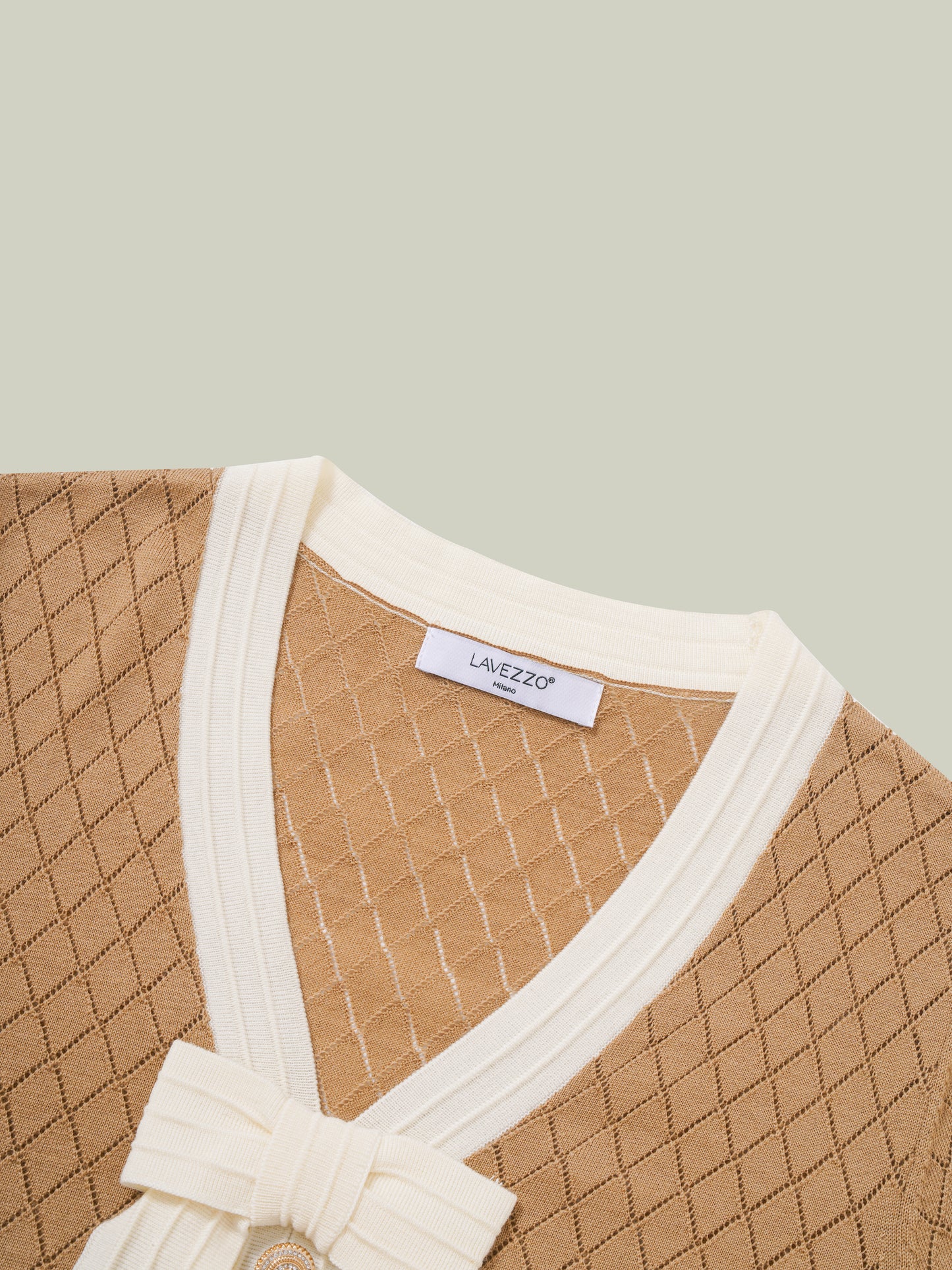 Cardigan in maglia stile petite Chanel con fiocco