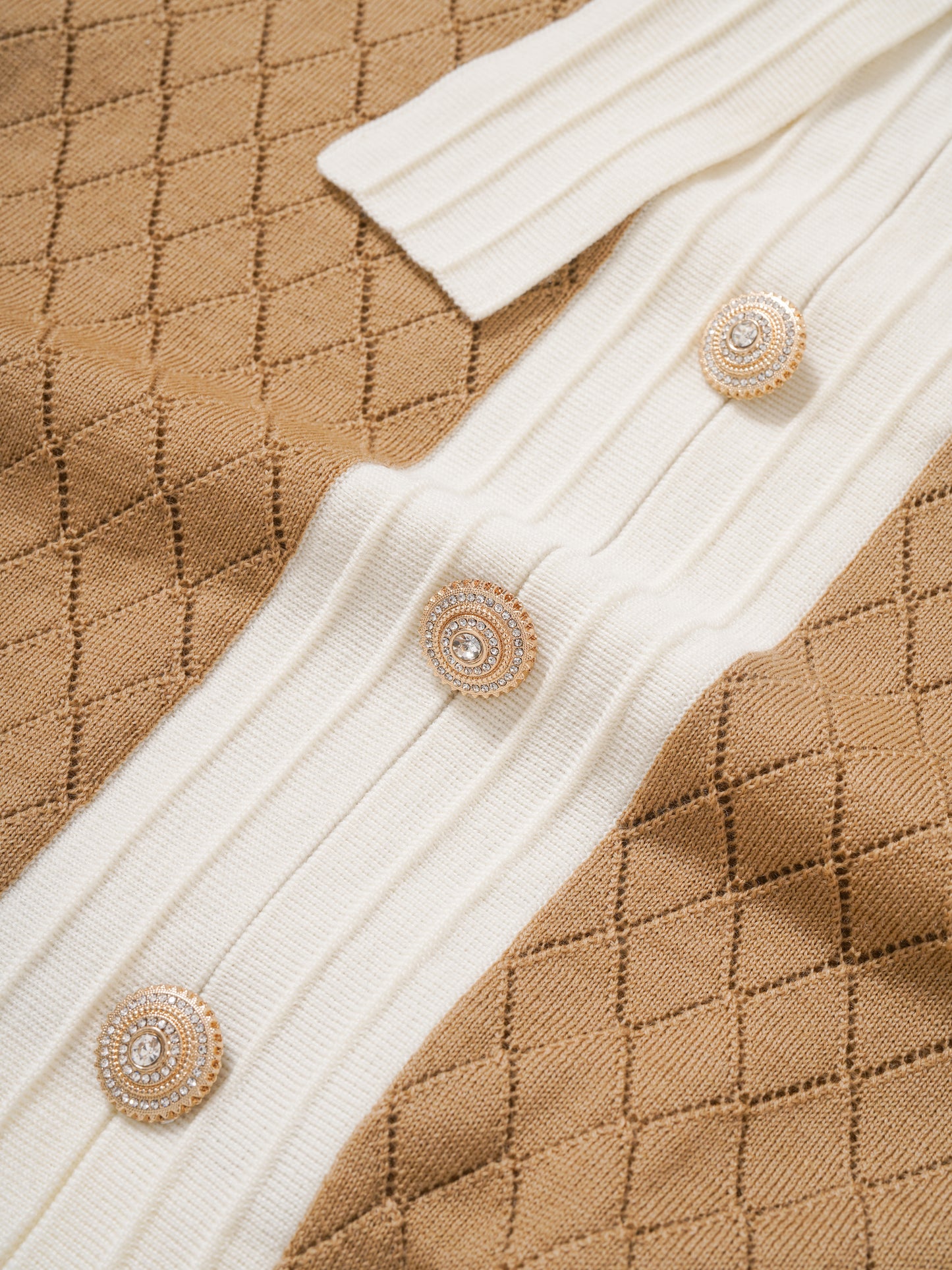 Cardigan in maglia stile petite Chanel con fiocco