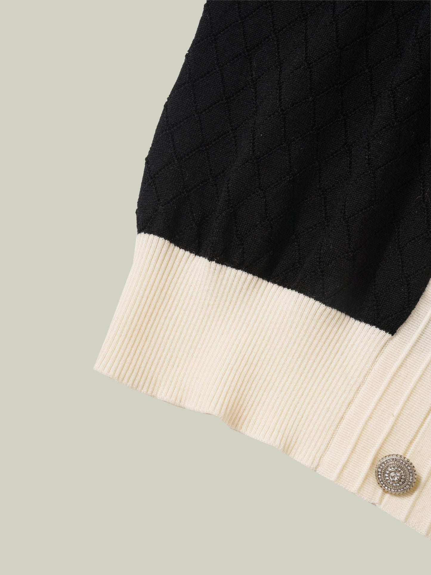 Cardigan in maglia stile petite Chanel con fiocco
