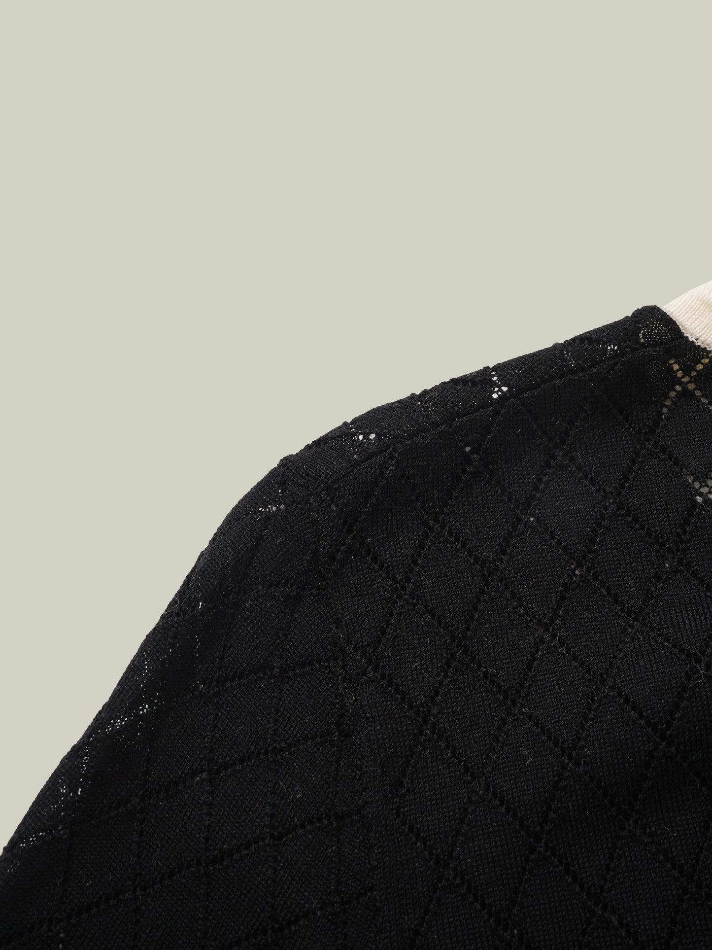 Cardigan in maglia stile petite Chanel con fiocco