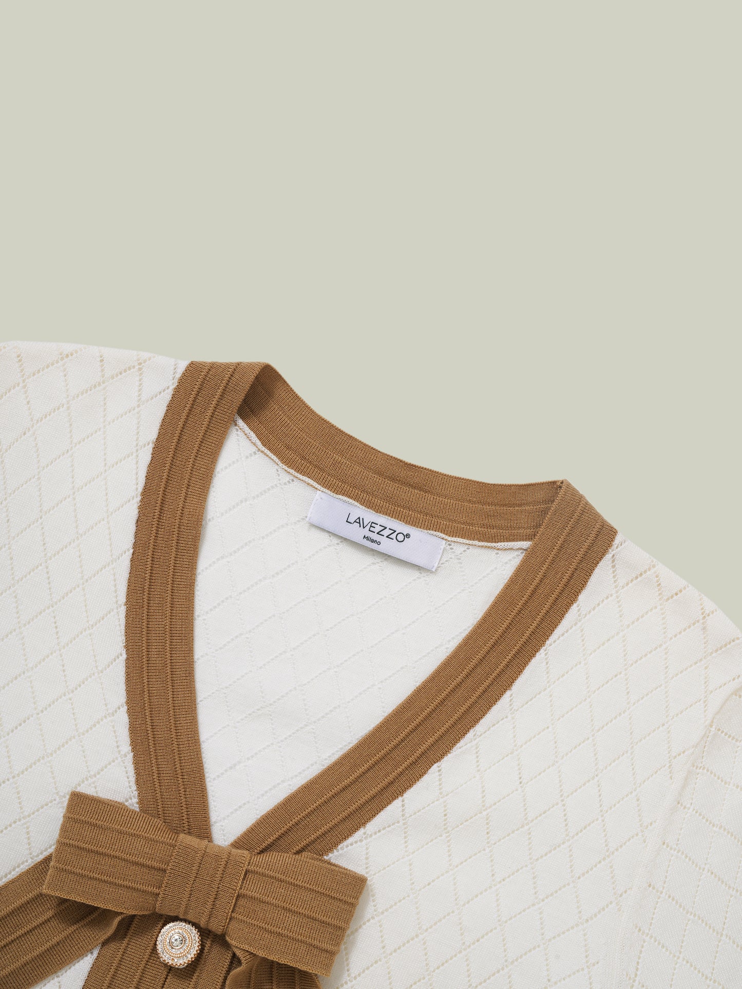 Cardigan in maglia stile petite Chanel con fiocco
