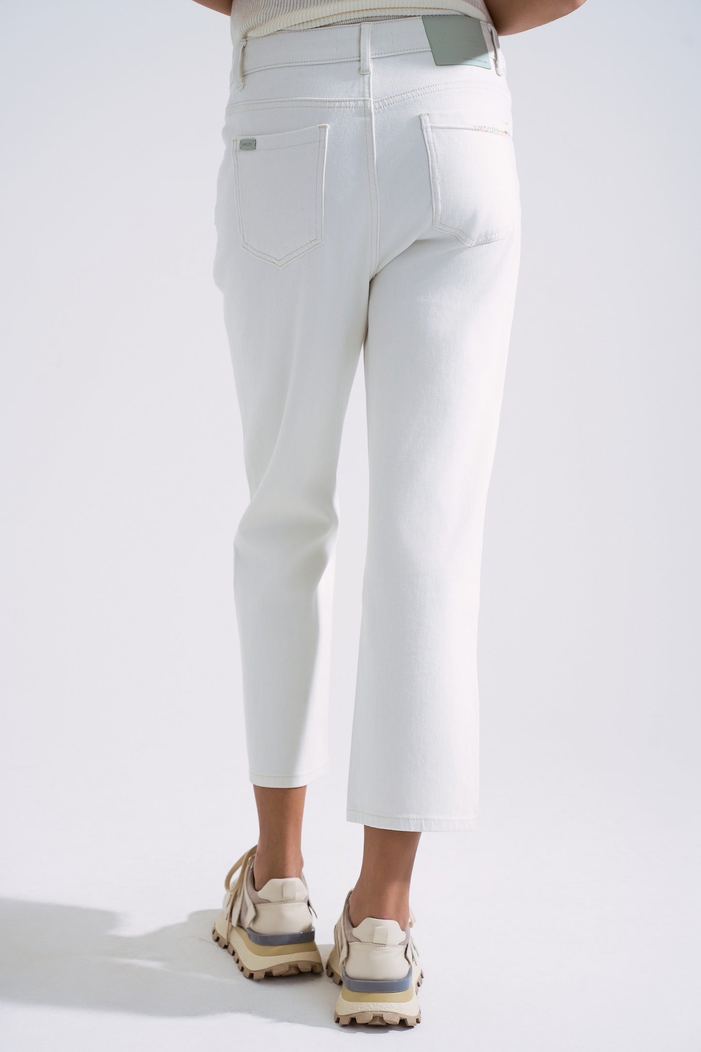 Cigarette nine-point jeans