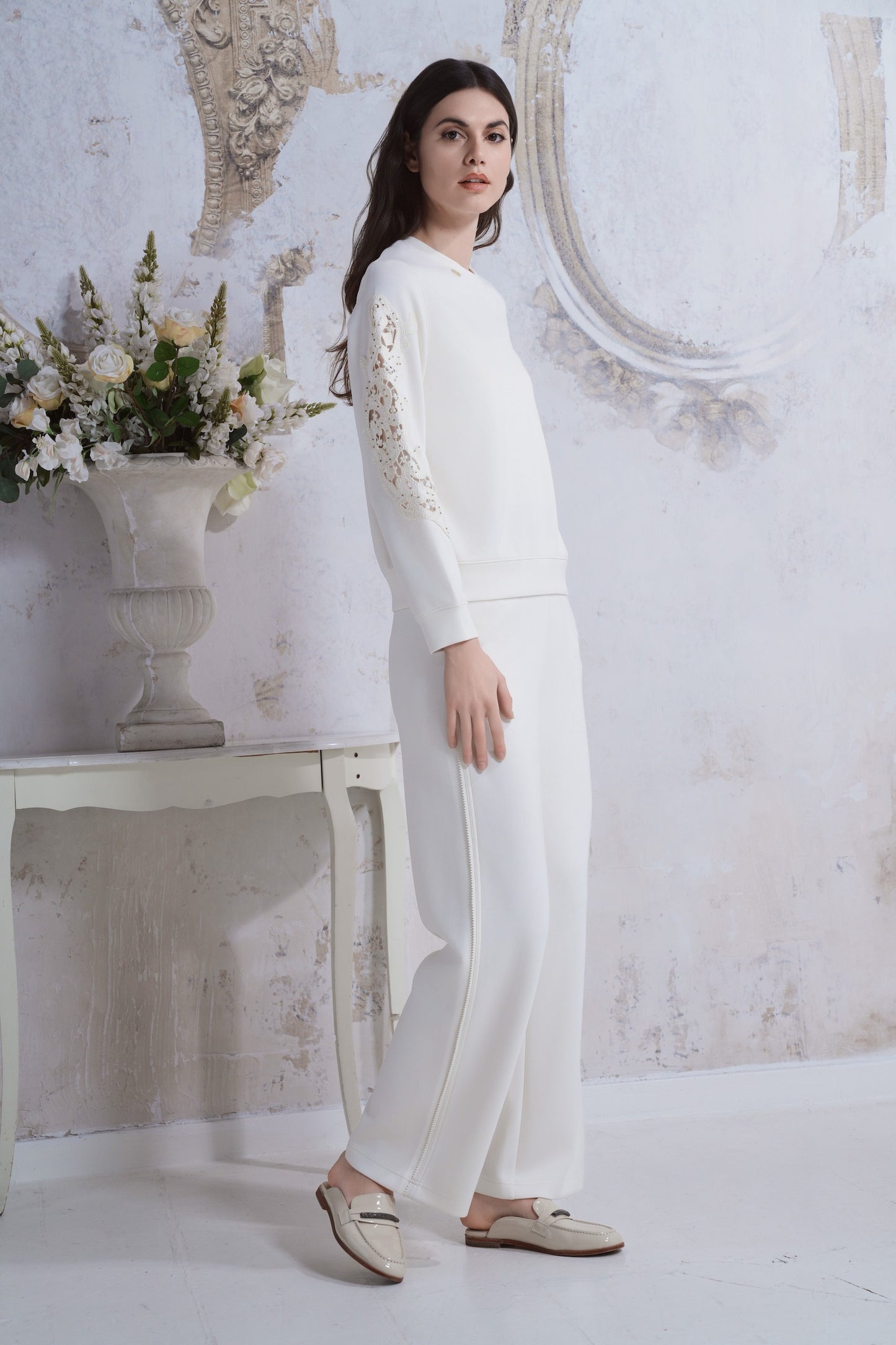 Artisanal lace cuff sweatshirt and straight-leg pants set
