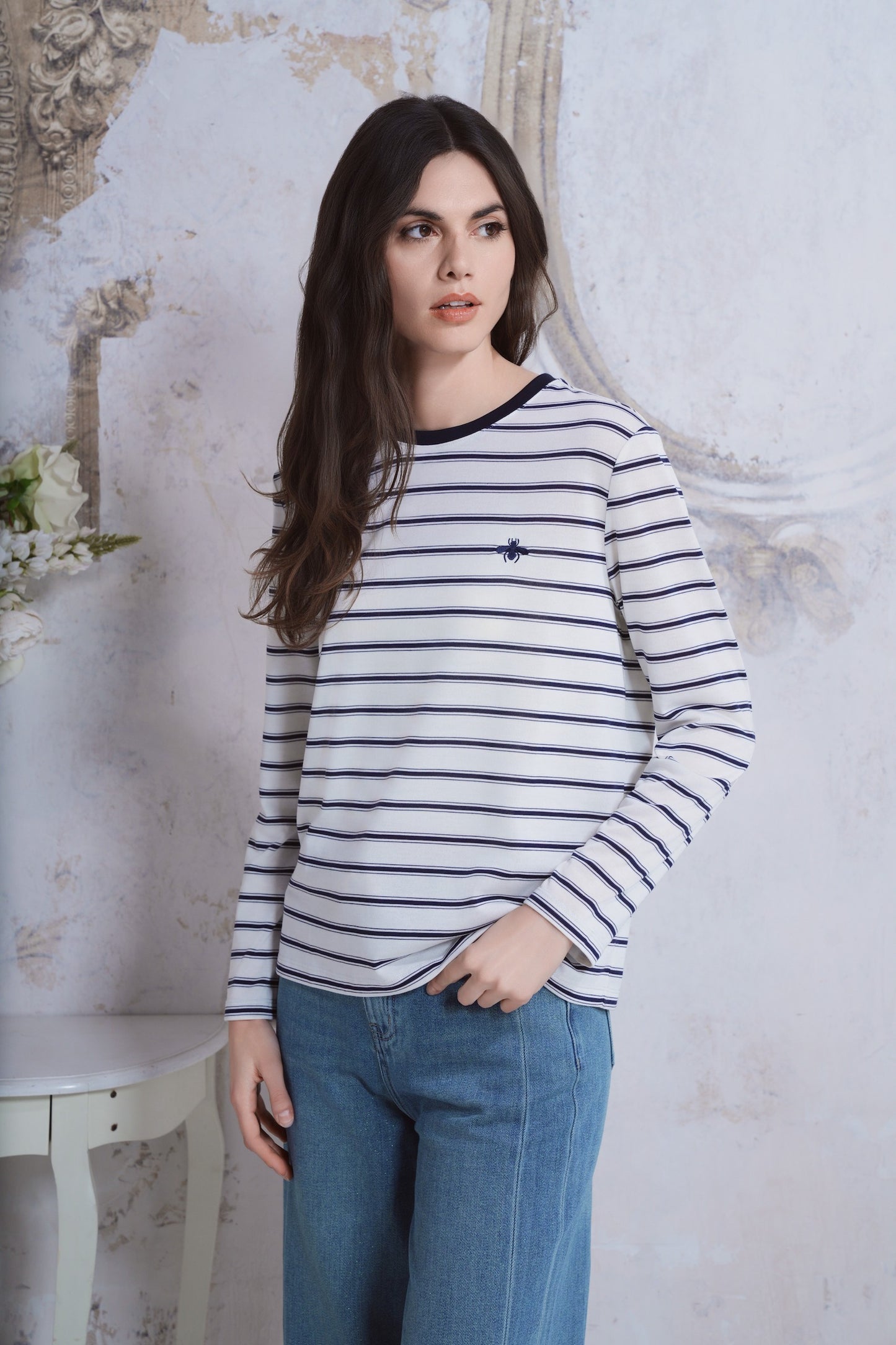 Striped sweater with bee motif