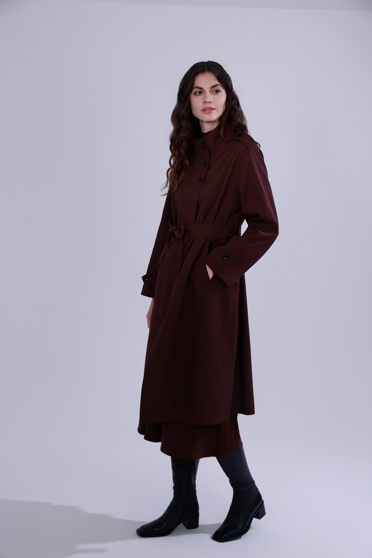 Trench coat con colletto alto