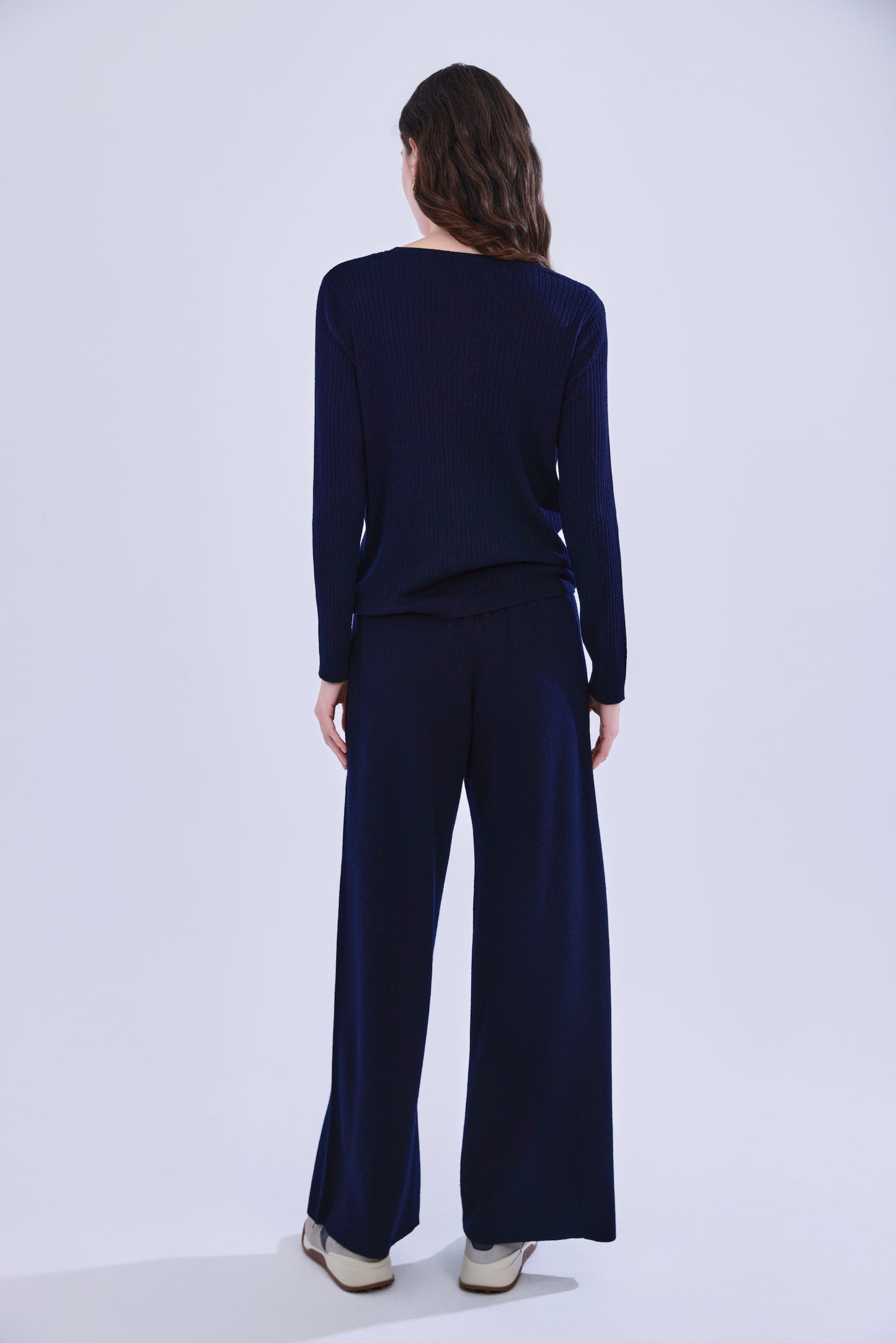 Wool set with faux two-piece layered top