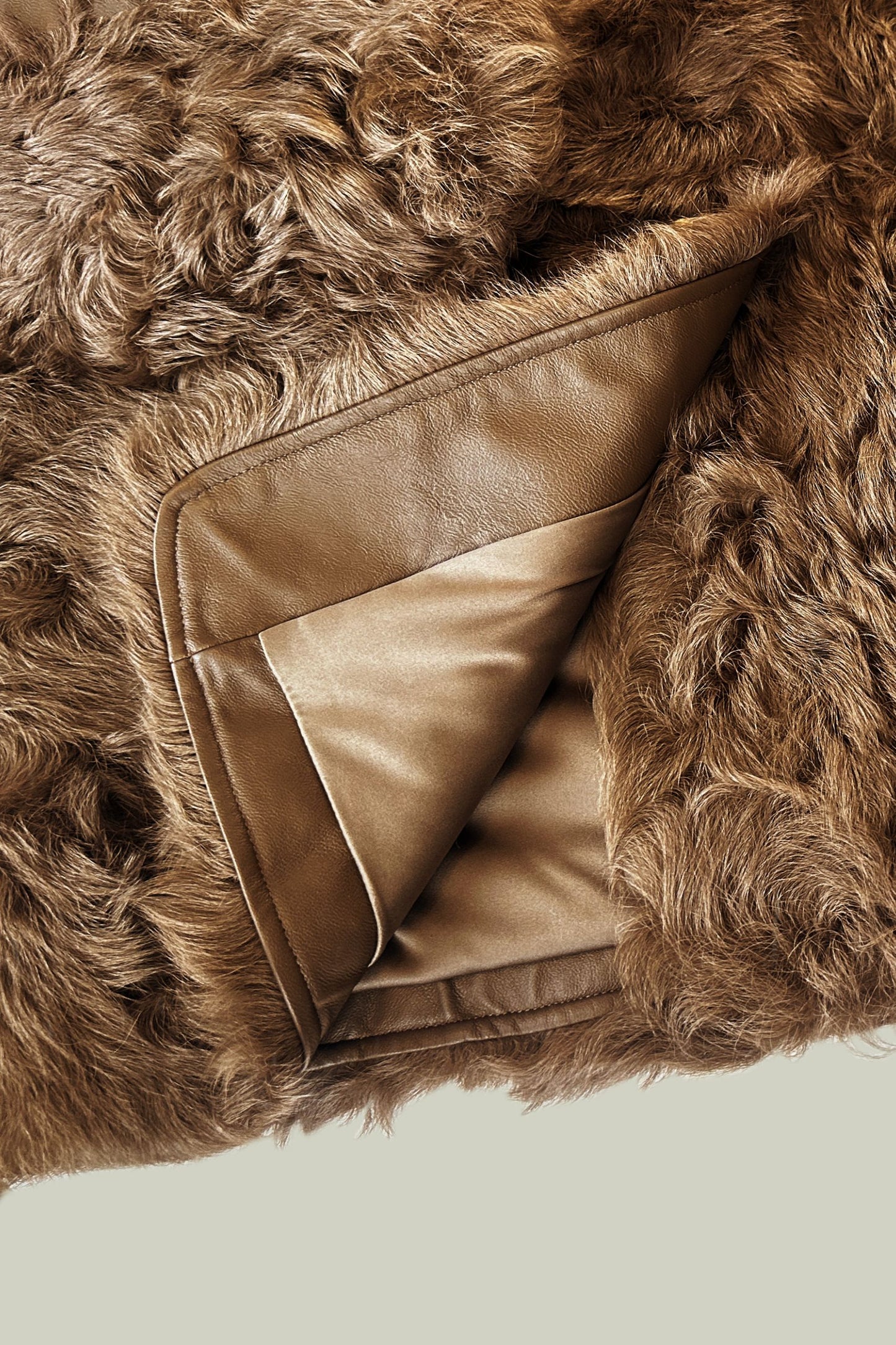 Pelliccia stile tailleur