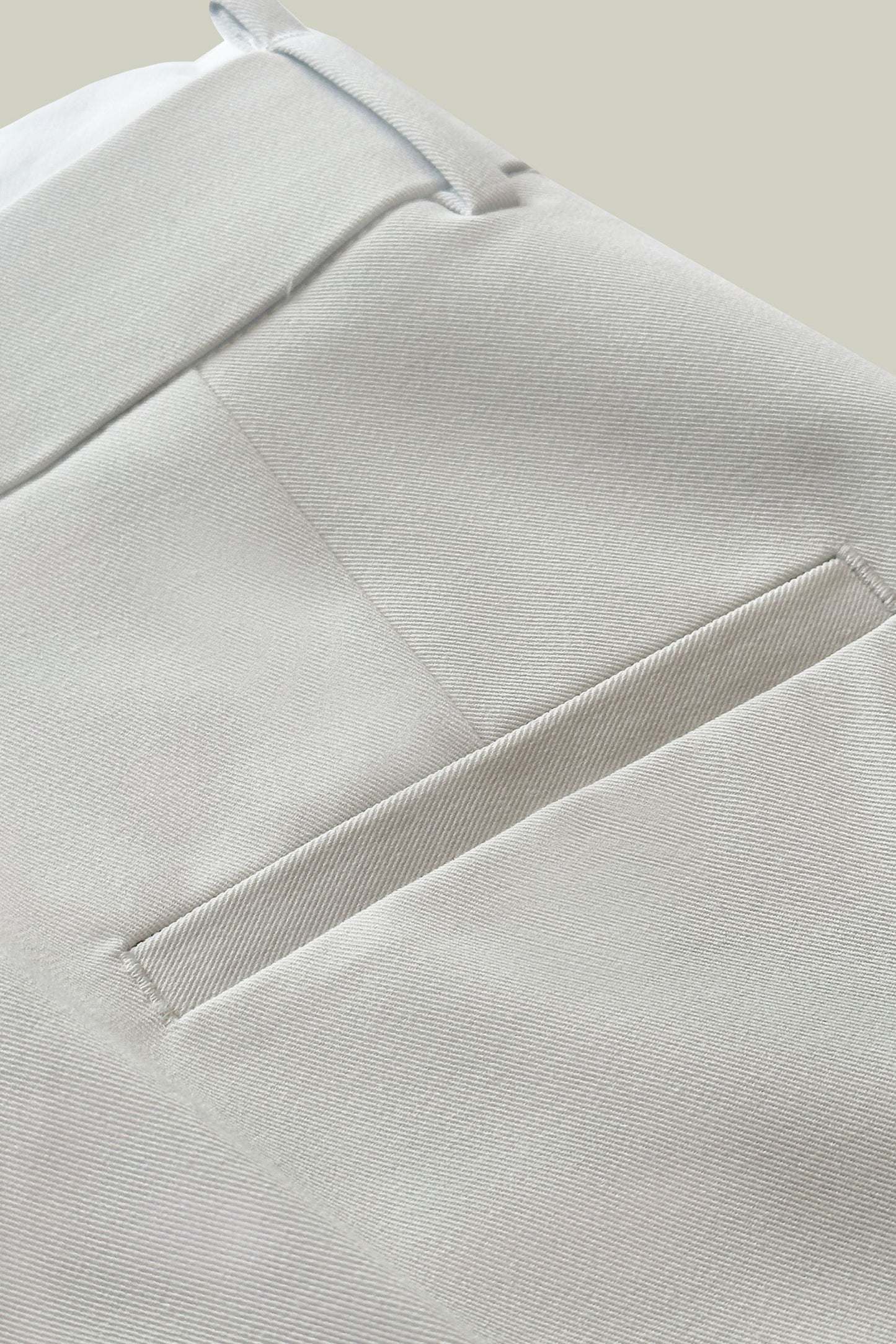 Pantalone alla caviglia