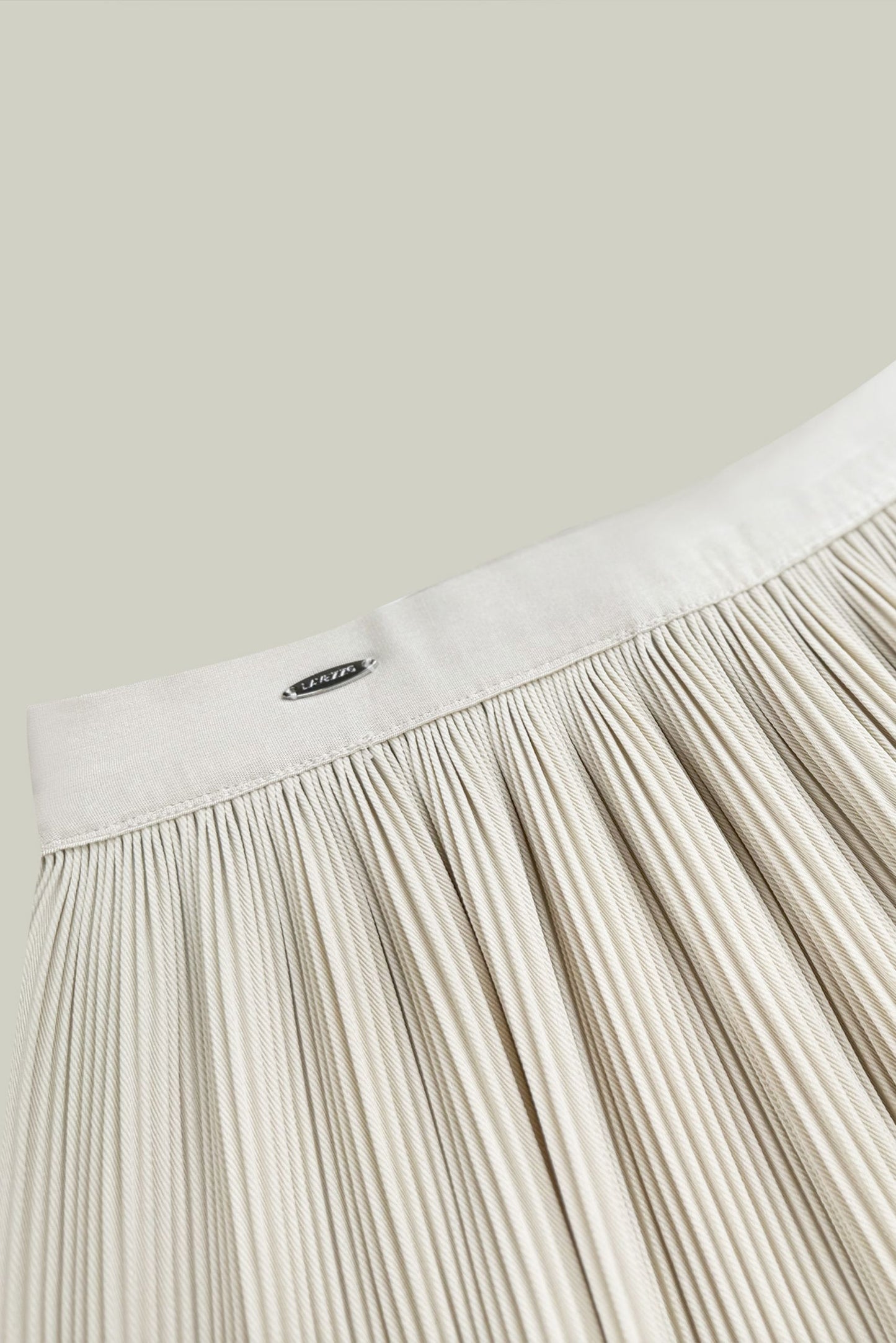 Pleated skirt