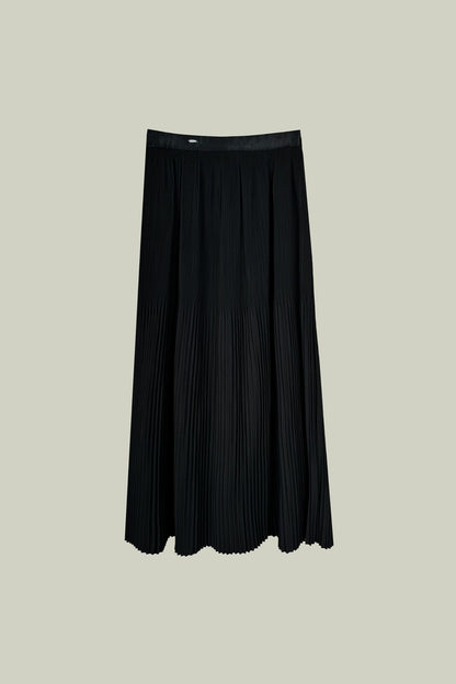 Pleated skirt