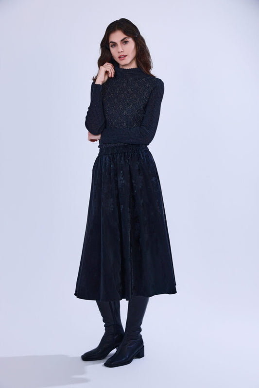 Water-resistant skirt