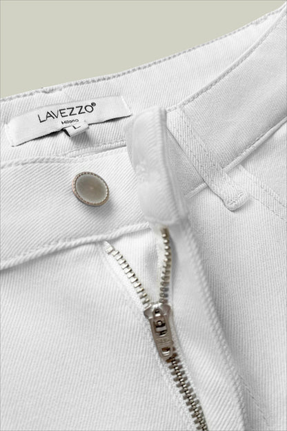 White ankle-length jeans