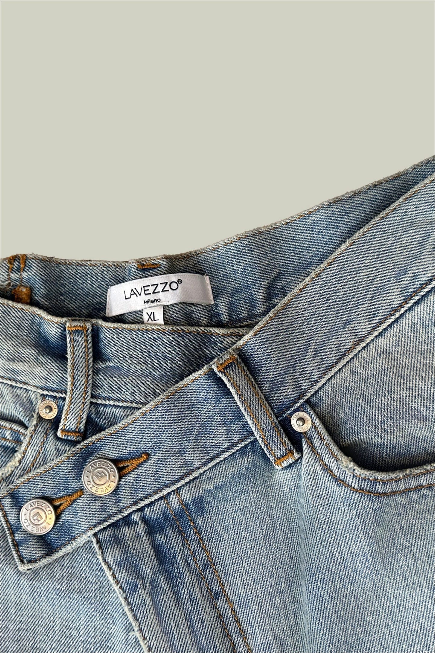 Jeans a gamba larga