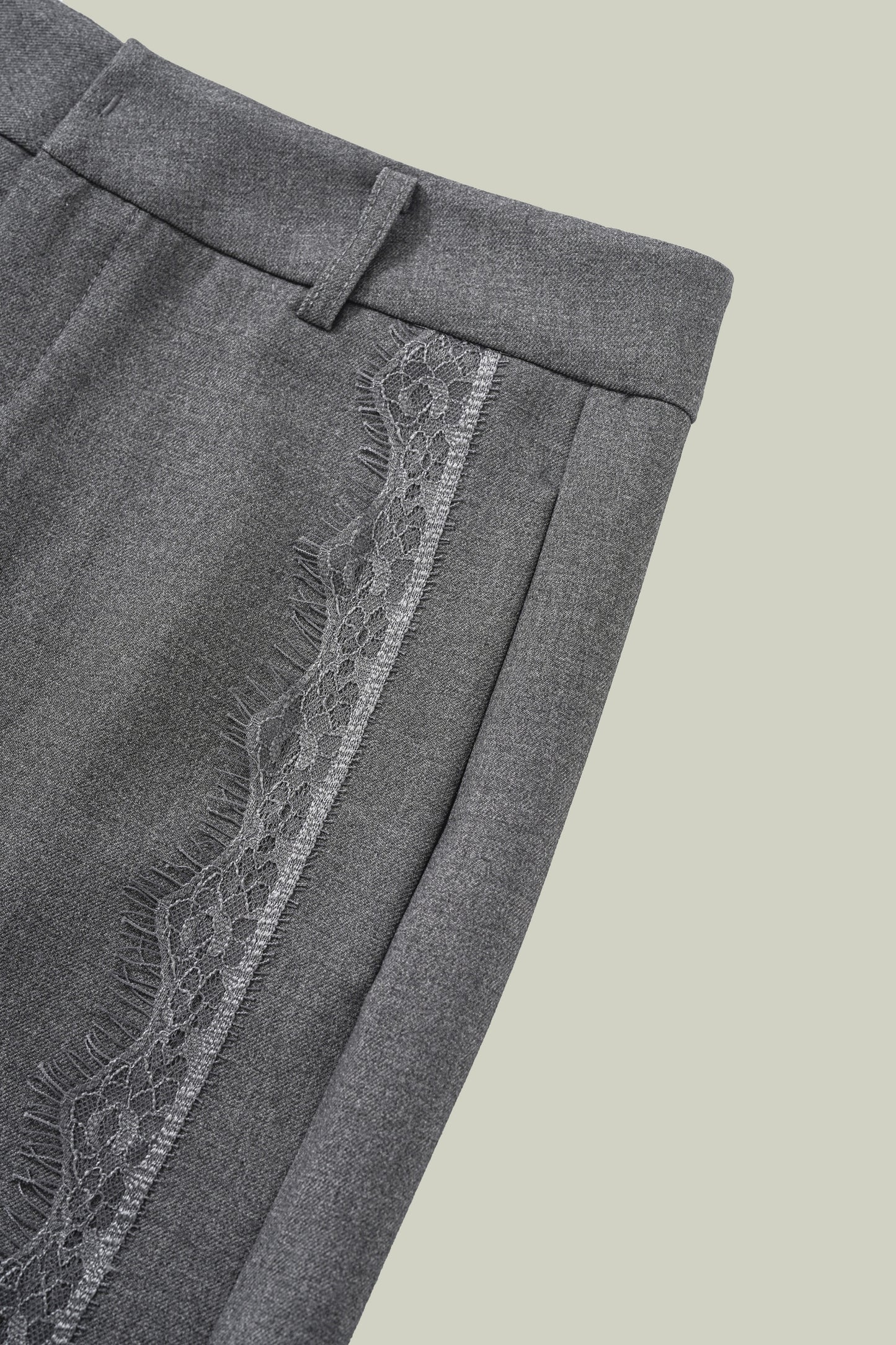 Pantalone con inserto in pizzo