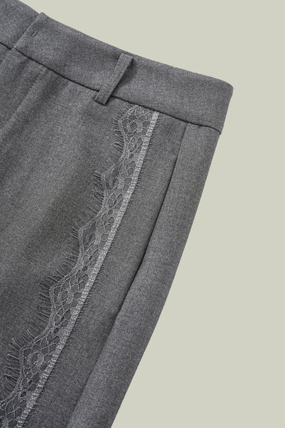 Pantalone con inserto in pizzo