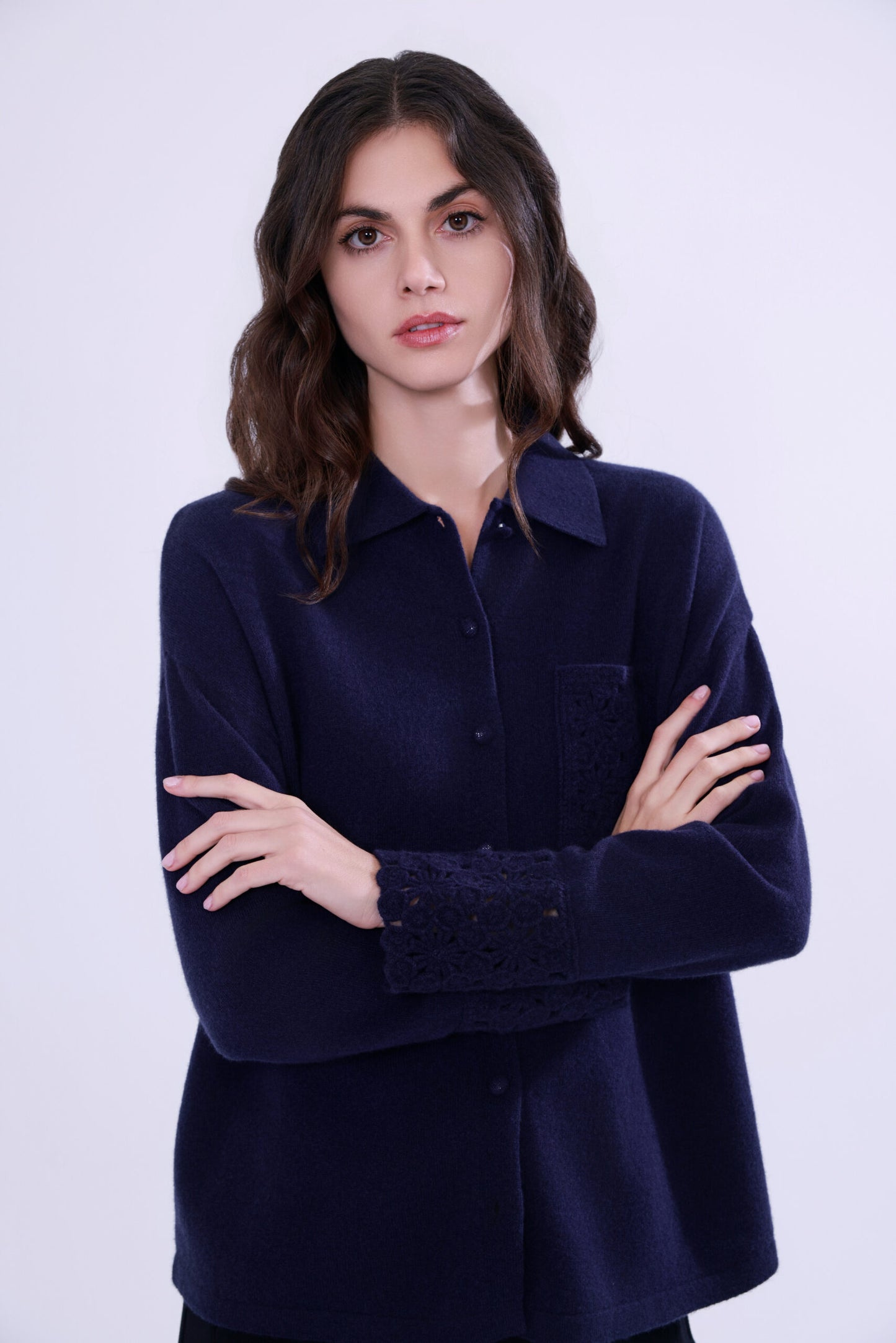 Maglia 100% lana con dettagli uncinetto