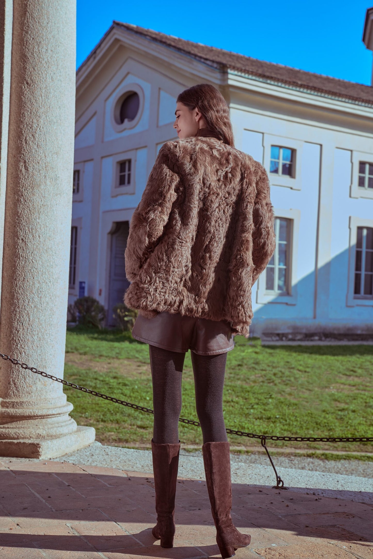 Pelliccia stile tailleur